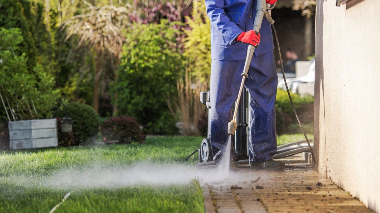 Discover the Top Power Washing Safety Tips in Vancouver
